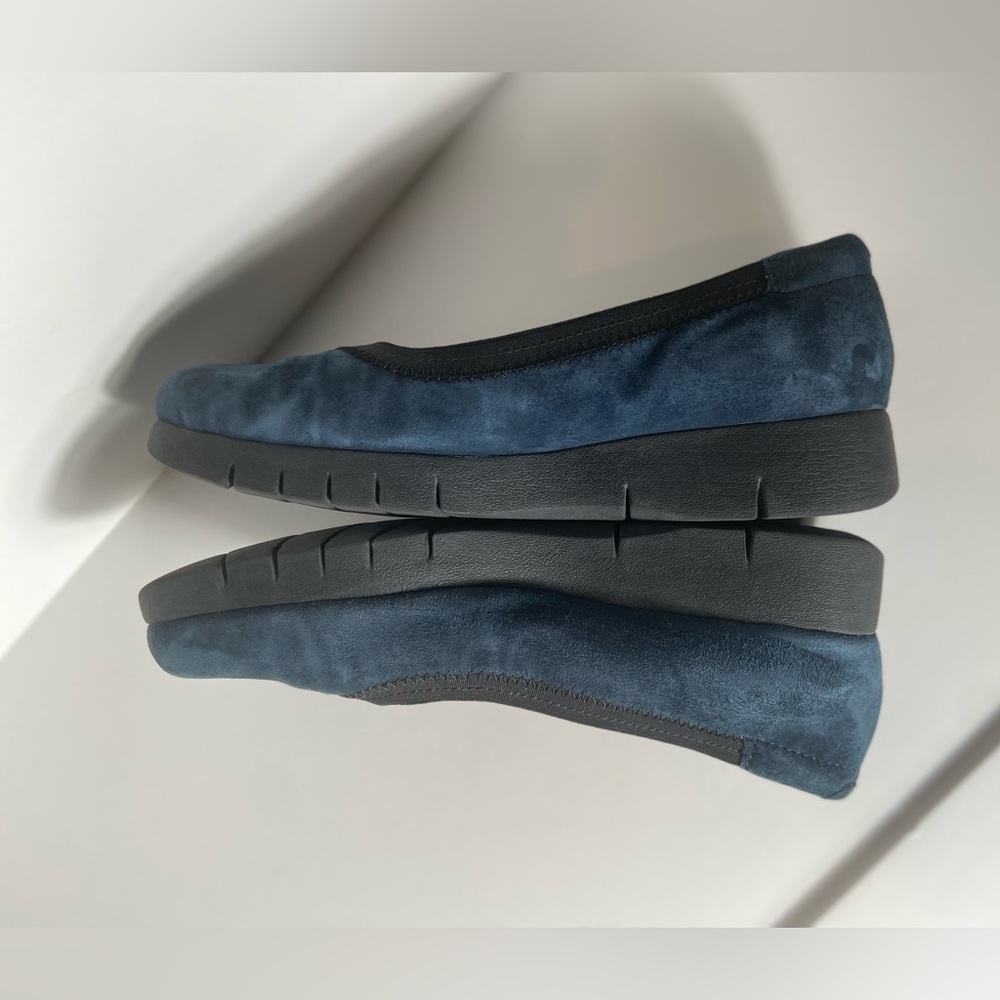 Clarks~Artisan~Daelyn Hill~Comfort~Navy Blue~Suede~Slip On Wedge~Loafer~Size 7 - Picture 9 of 13